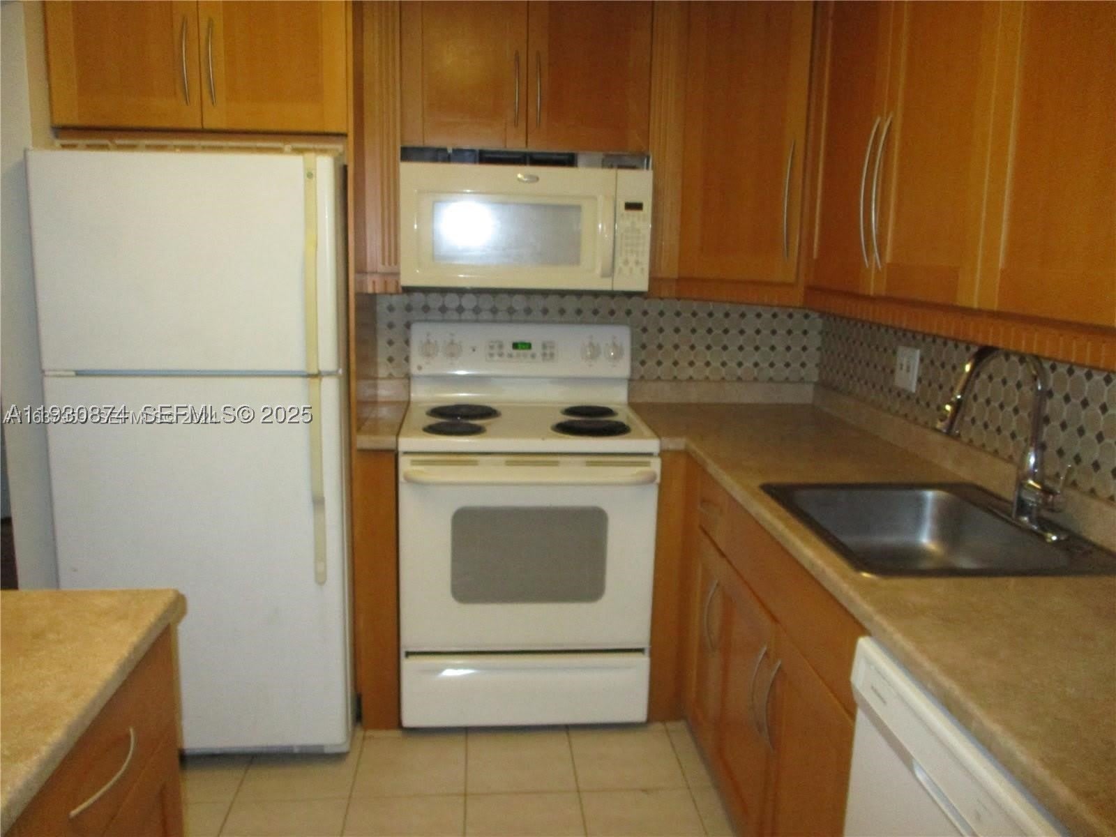 13726 Sw 90Th Ave – photo 1