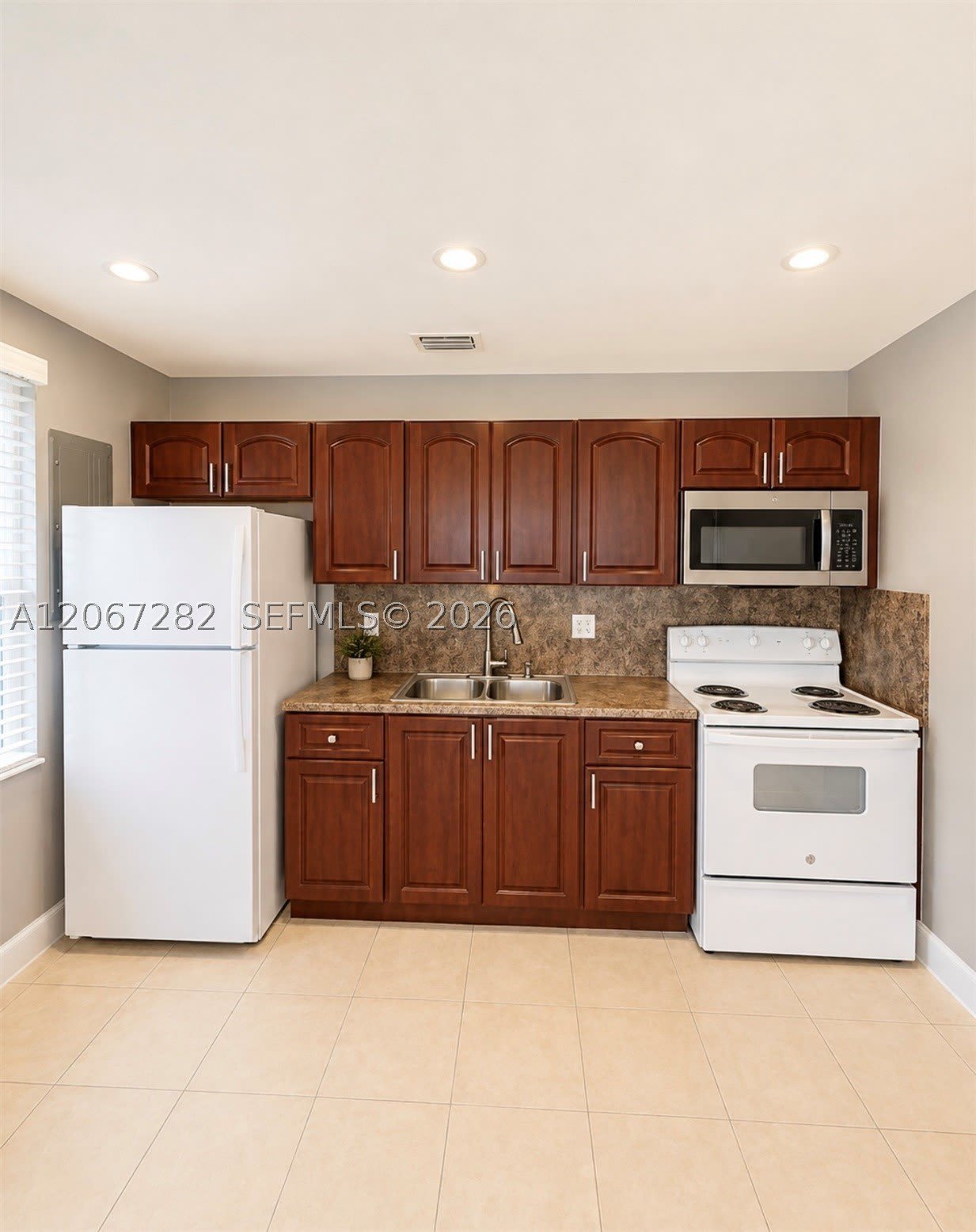 4228 NW 4th St – photo 5