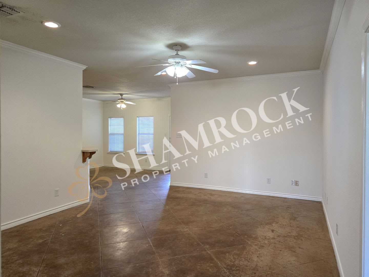 3/2 Duplex in Surrey Ridge – photo 3