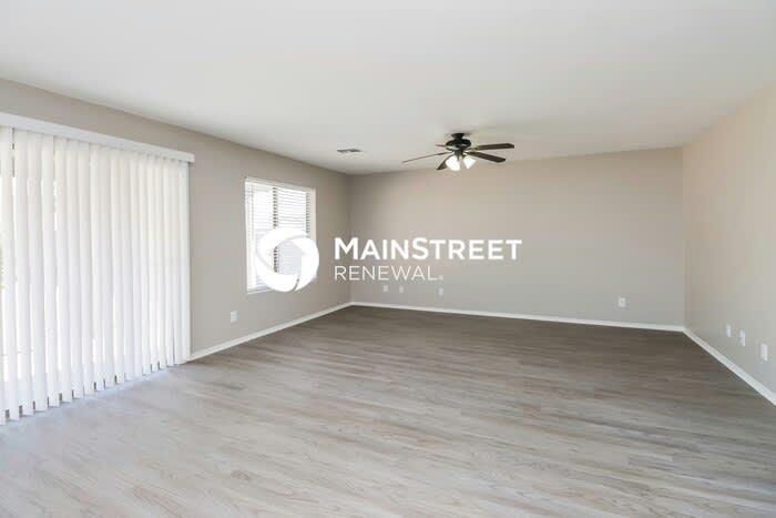 2221 North 105th Avenue – photo 2