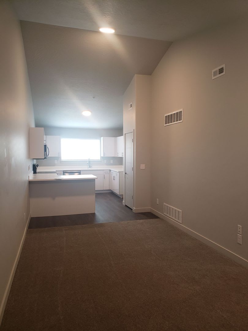 2 Bed 1 Bath in Springville!! – photo 2