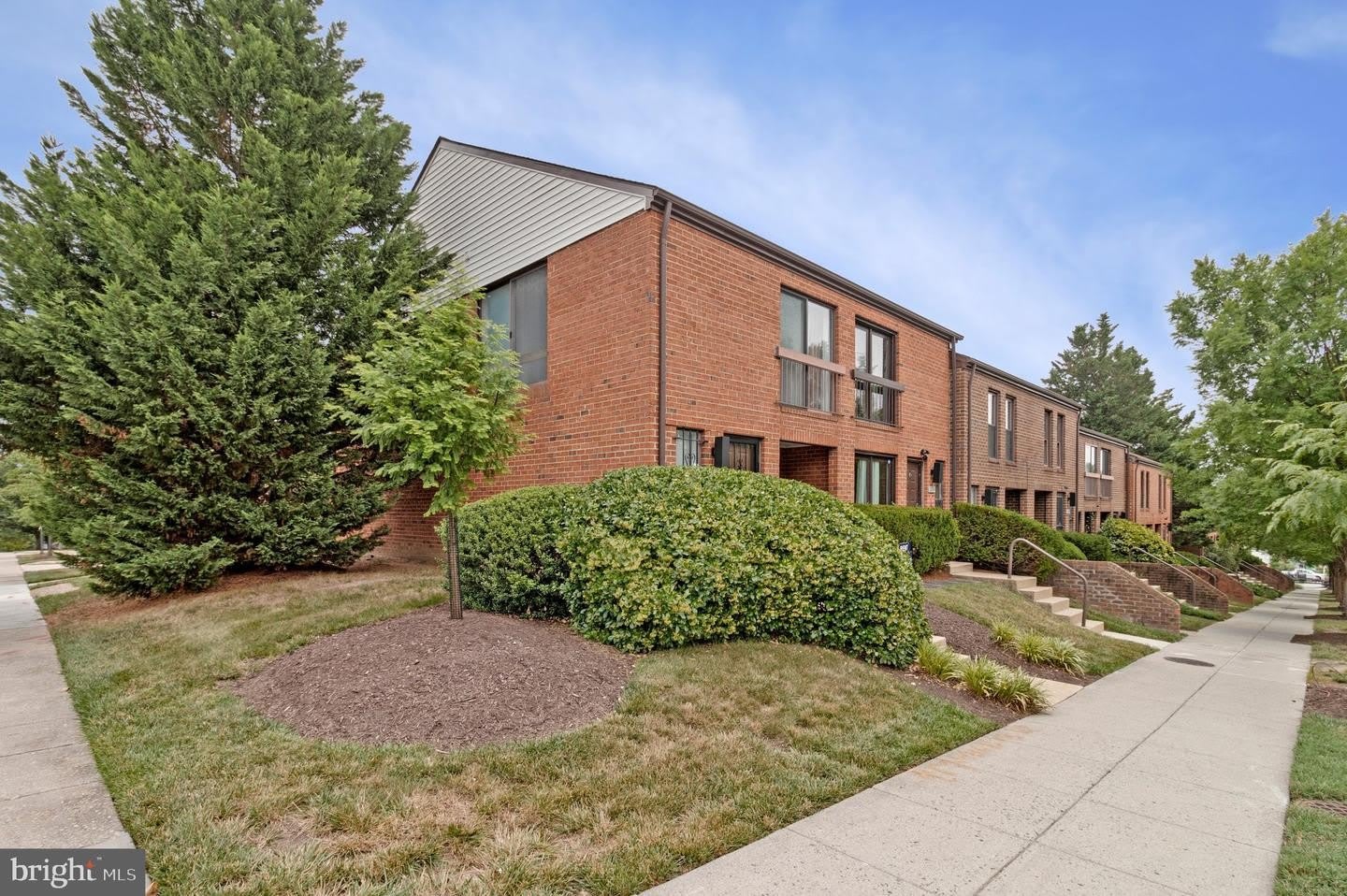 2435 18Th St Ne 2435 – photo 4