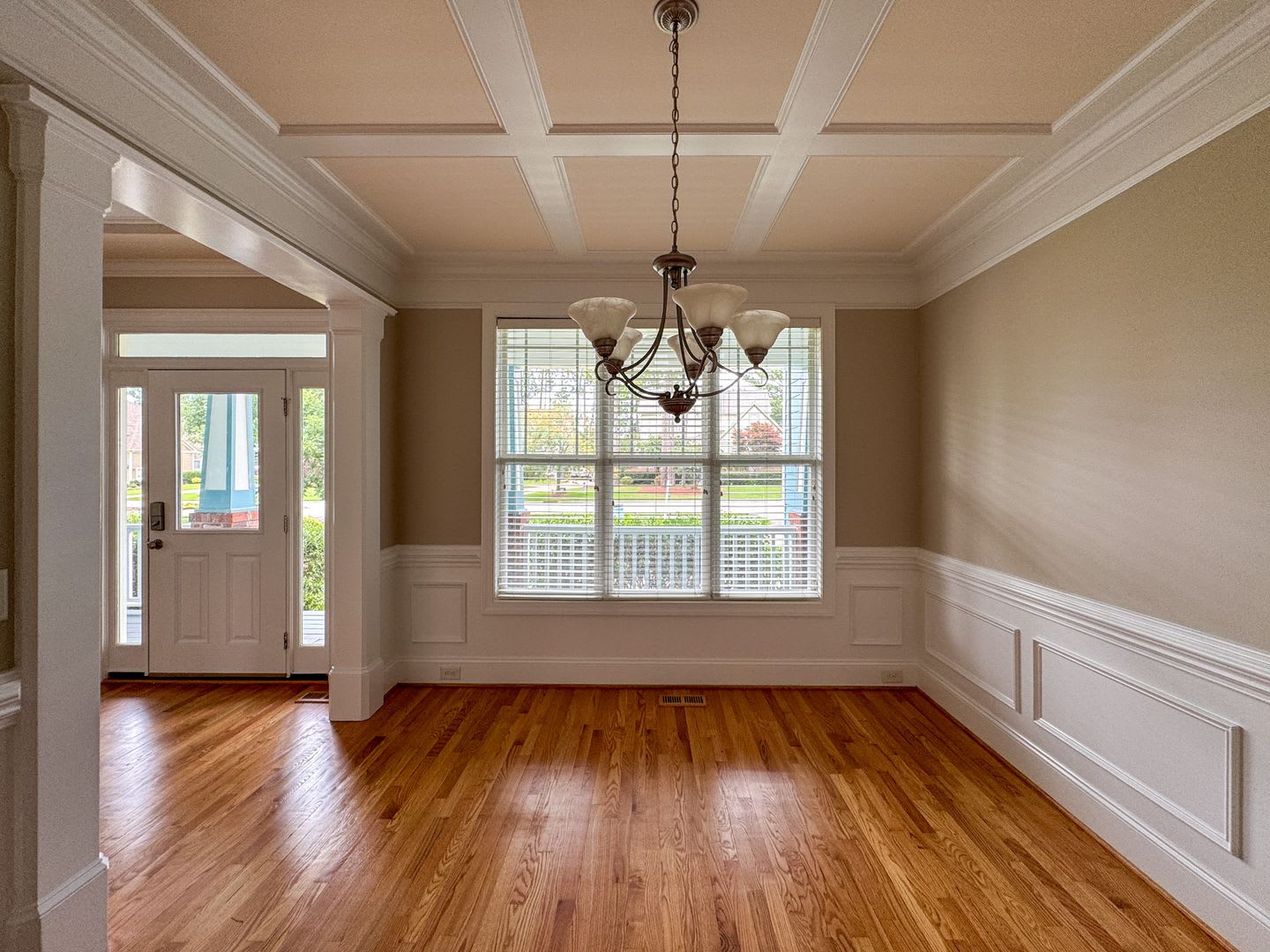 5 Bedroom Home in Gated Golf Course Community – photo 5