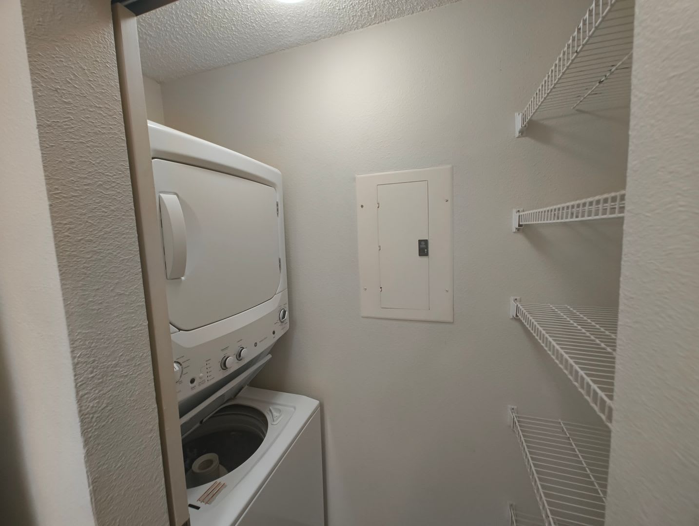 Spacious 3BR/2BA in Mililani – photo 2