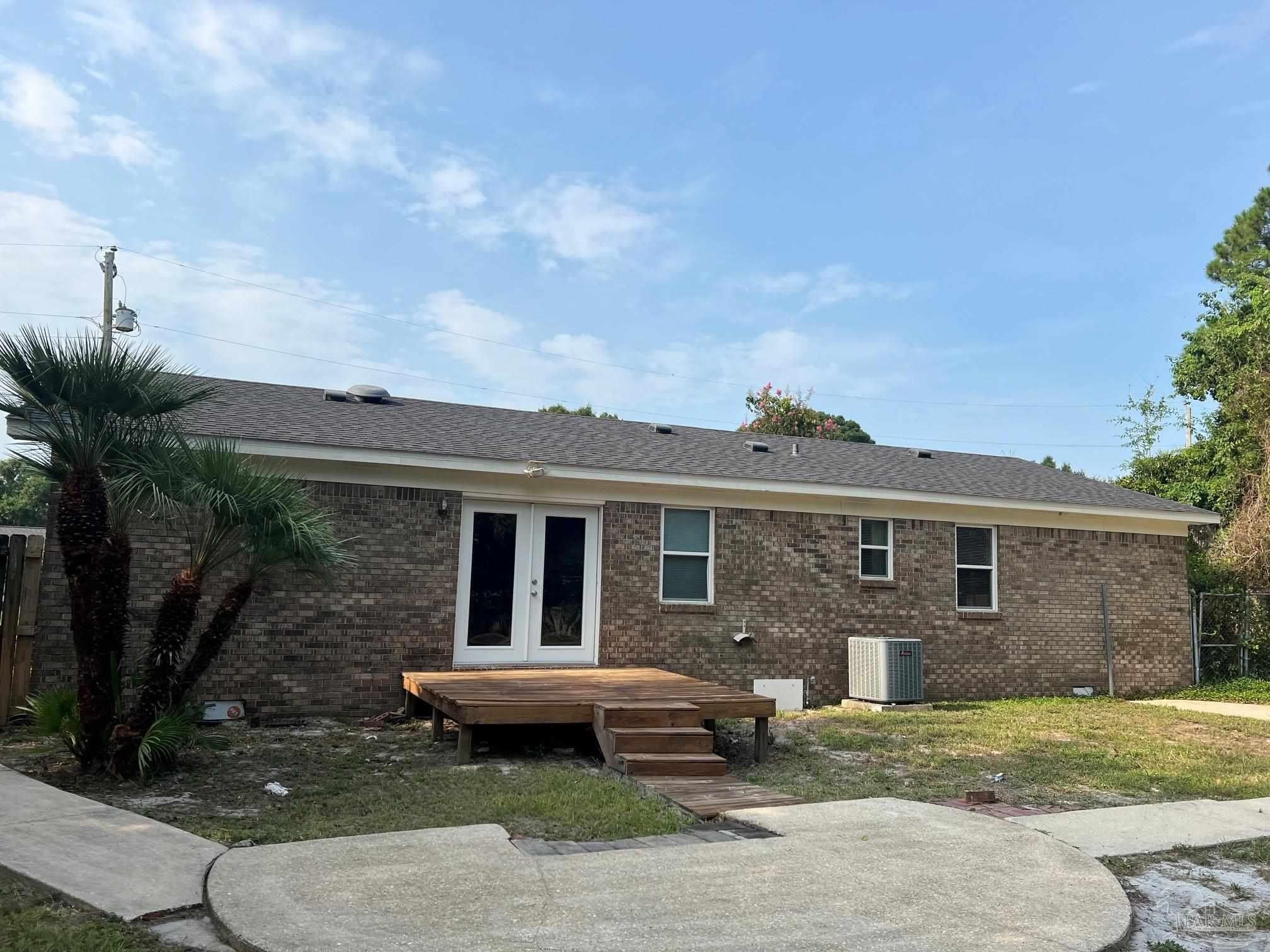 3244 Maplewood Dr – photo 2