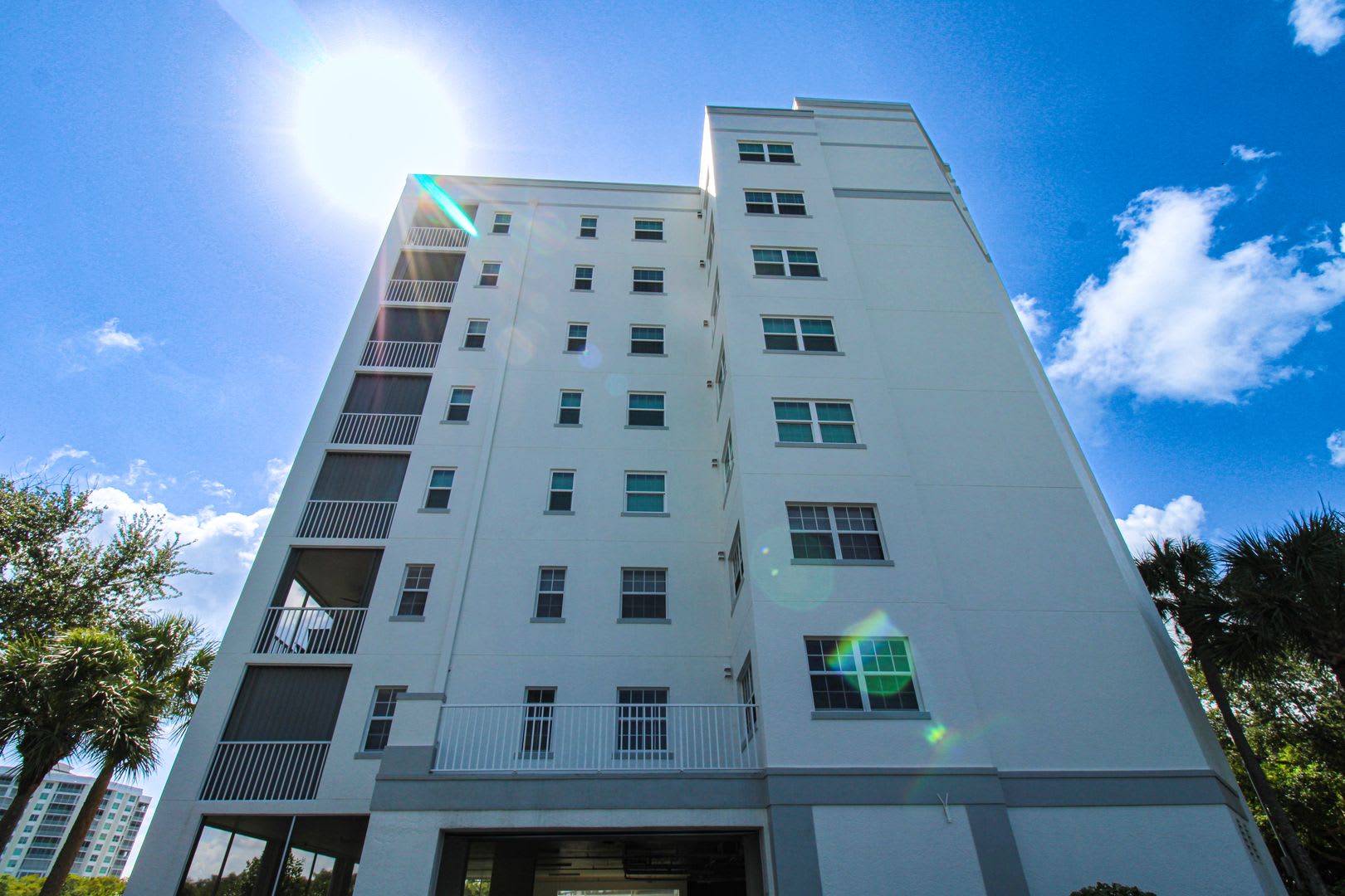 **VANDERBILT TOWERS**3BEDS/2BATHS**BAY VIEWS**WALK TO THE BEACH** – photo 3