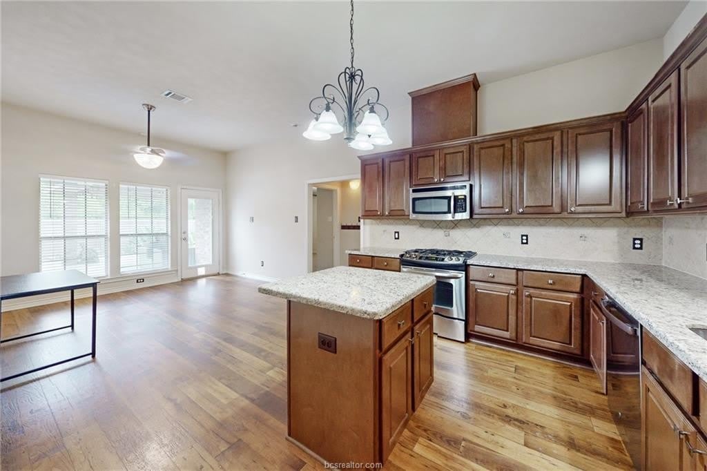 1120 Eagle Avenue – photo 5