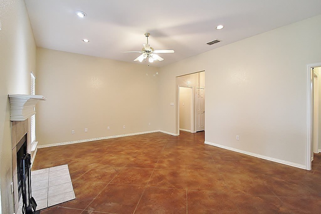 302 Aspen Court W – photo 5