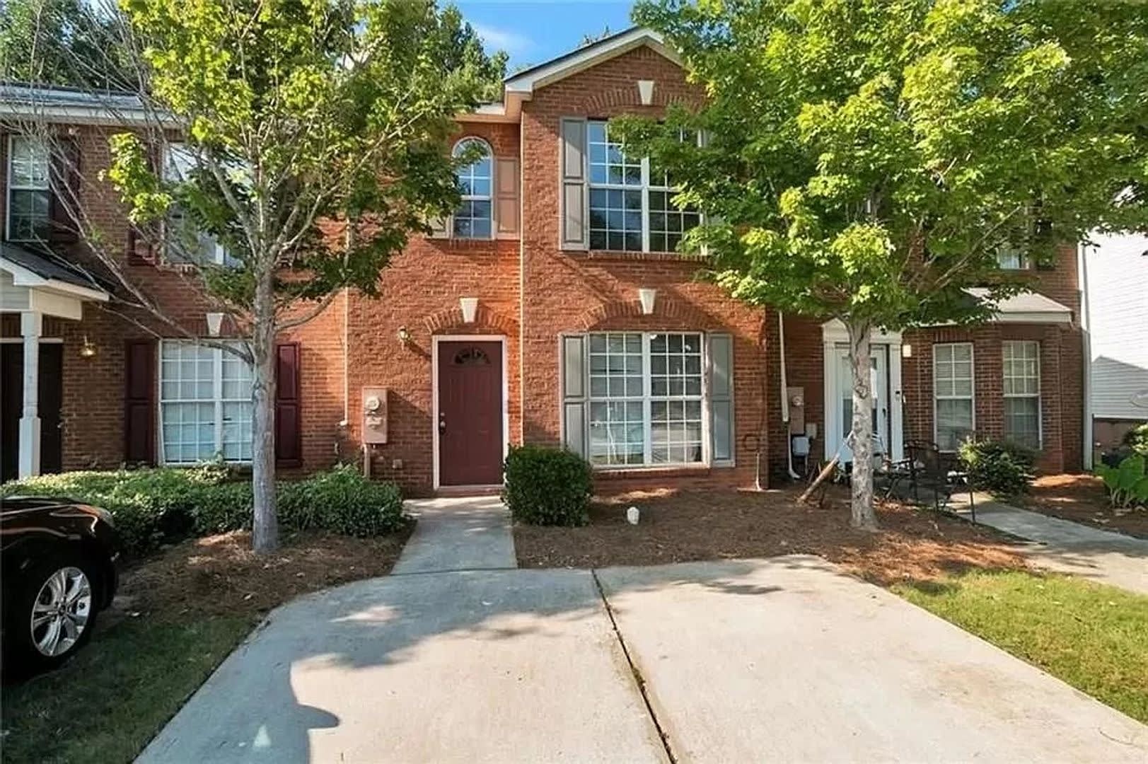 Room in 3 Bedroom Home At Waldrop Ln – photo 2