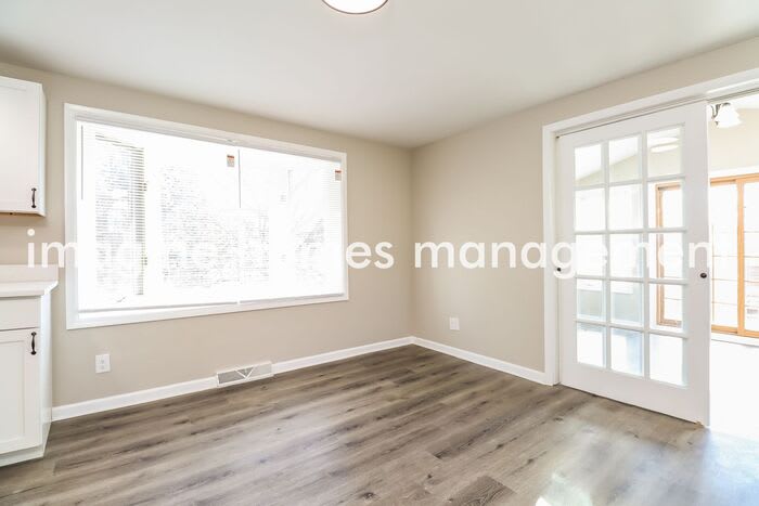229 Marion Drive – photo 4
