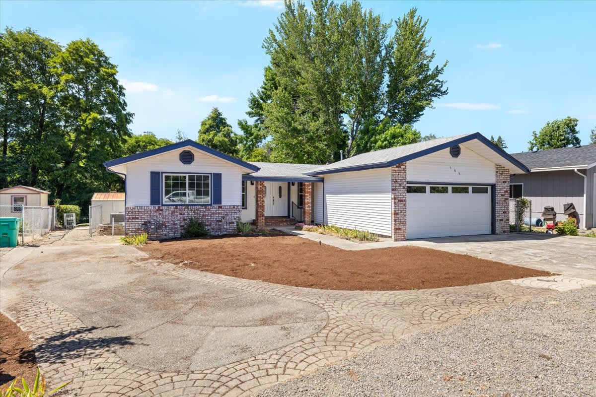 966 South Shasta Avenue – photo 3