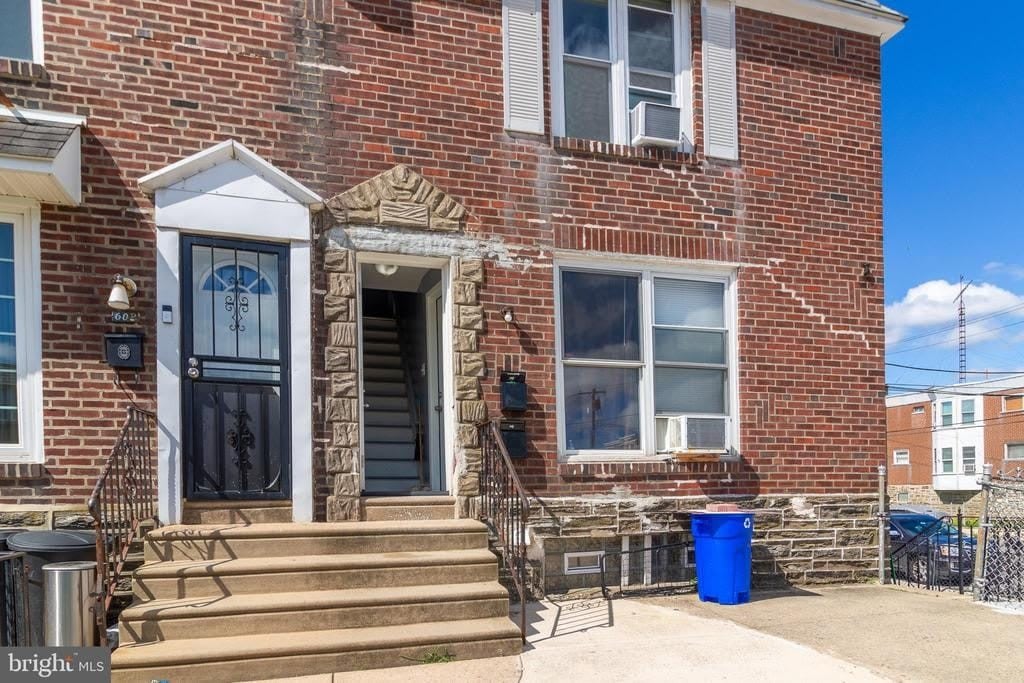 600 E CARVER STREET – photo 2