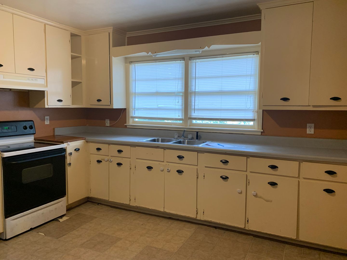 Charming 3-Bedroom, 1.5-Bathroom Brick Rental Home Near VSU & SGMC – Valdosta, GA – photo 2