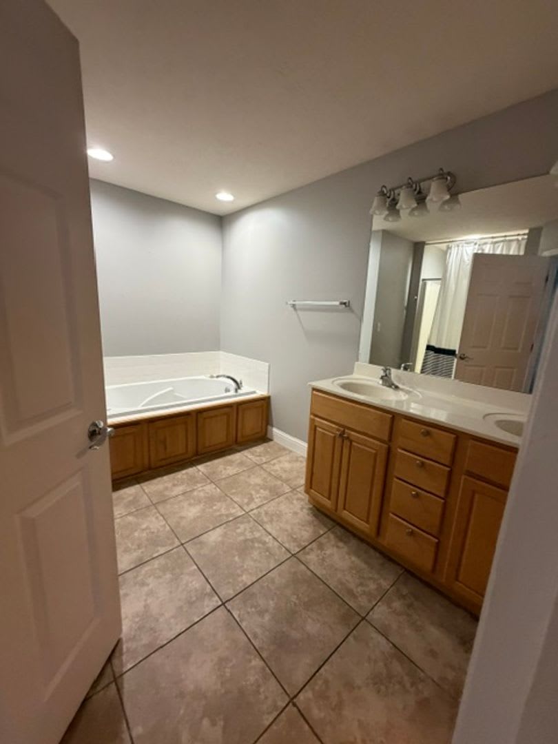 410 GOLDENROD – photo 4
