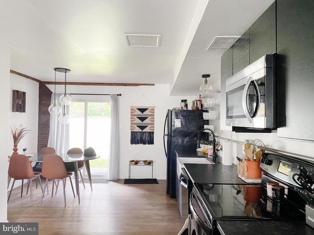 910 VALLEY DRIVE – photo 3