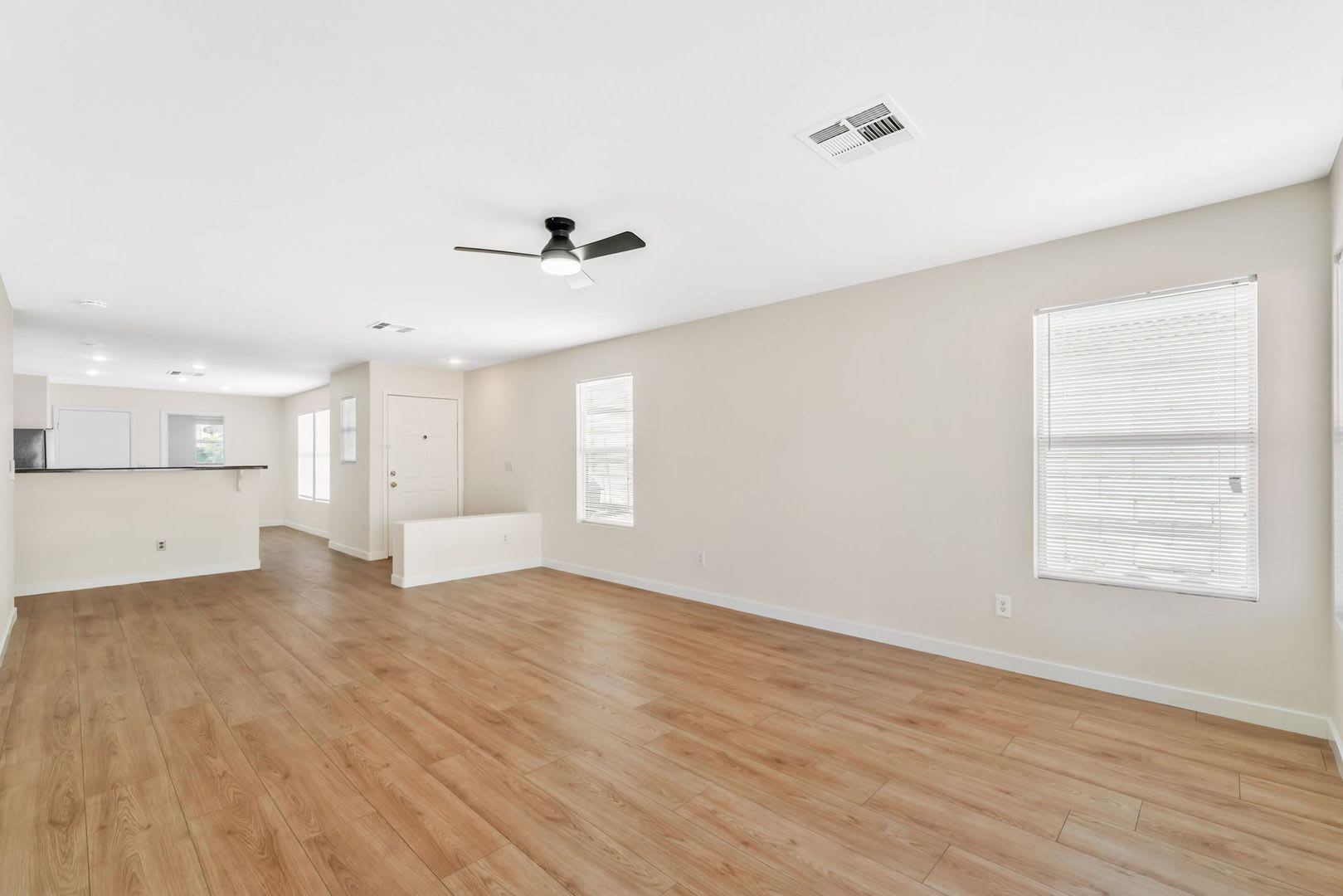 Single-Story Centennial Hills Retreat with Open-Concept Living & Covered Patio! – photo 4