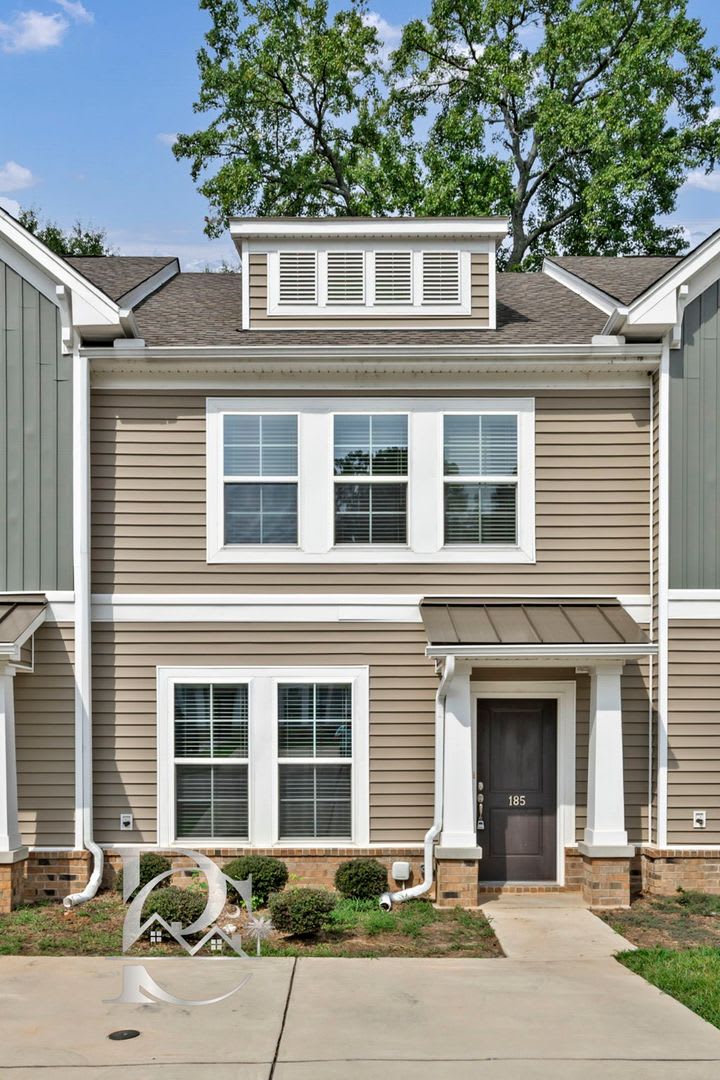 ENJOY LIVING DOWNTOWN ON THE BROAD RIVER – photo 1