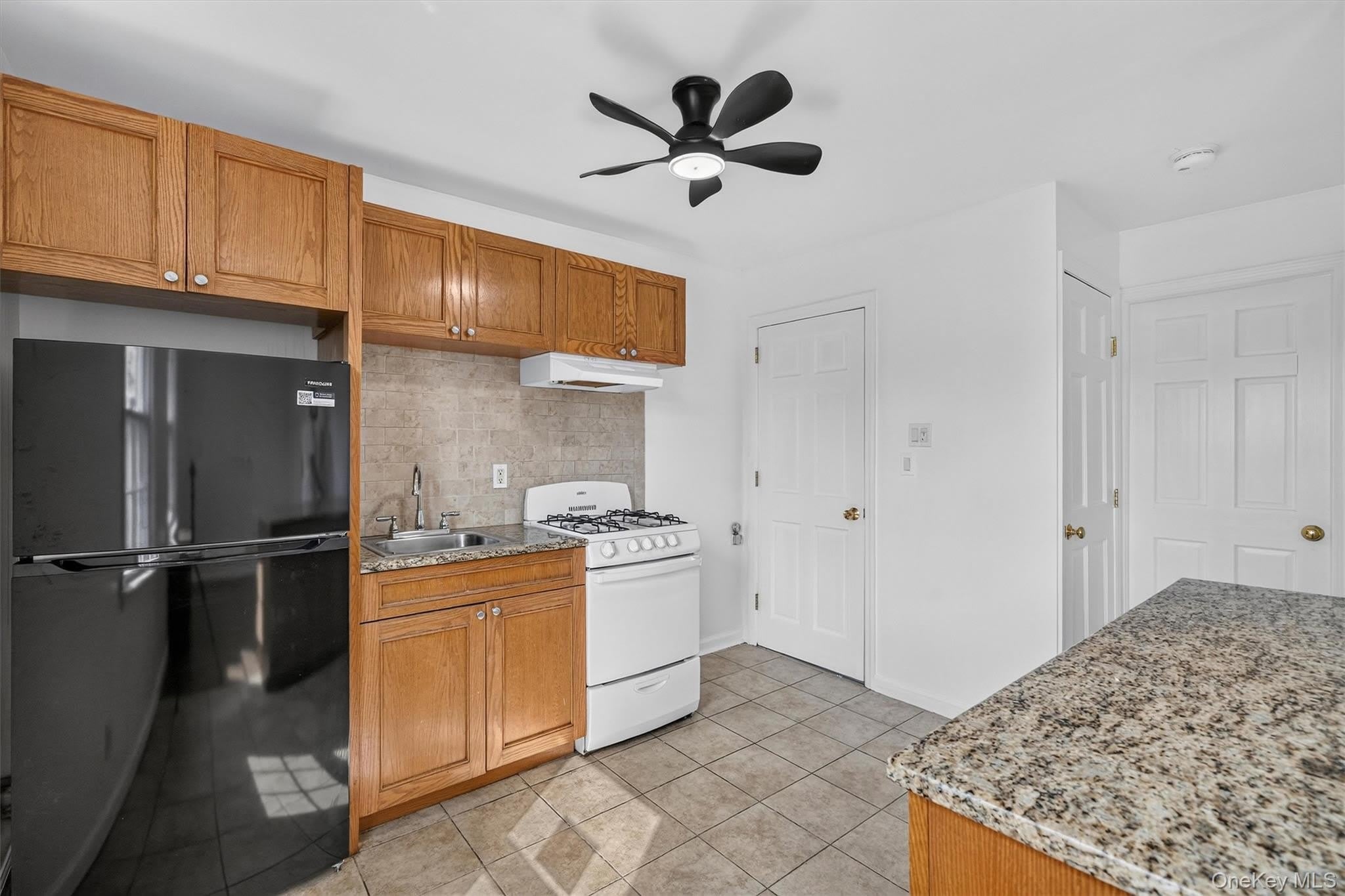 72 Bayard Street – photo 4
