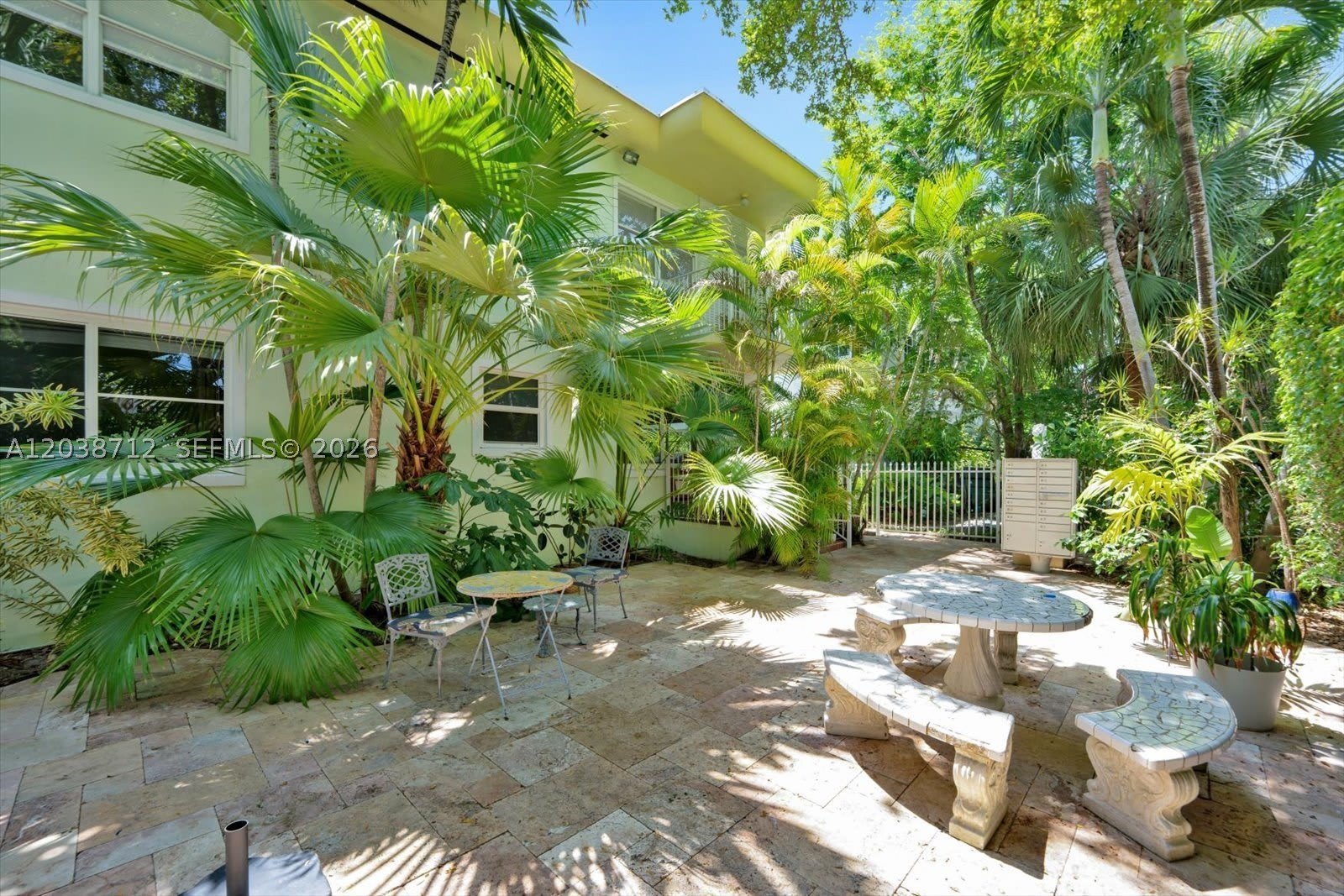 653 Michigan Av – photo 3