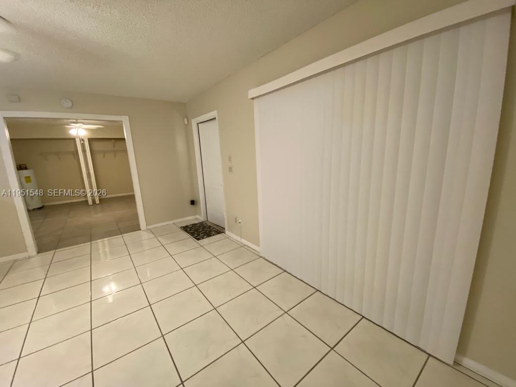 629 Executive Center Drive – photo 2