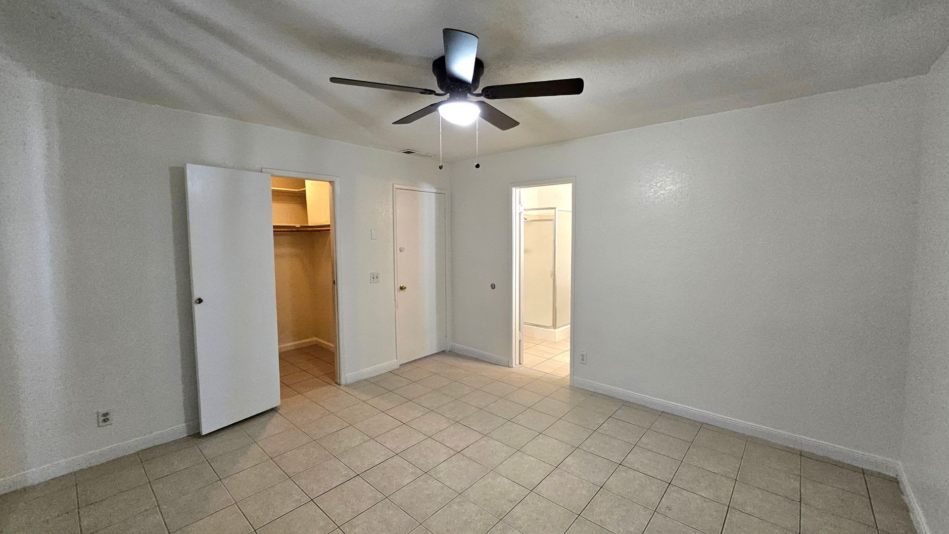 Charming And Comfortable 4Bd 2Bth Move In Ready Home Natural Gas And Sewer – photo 4