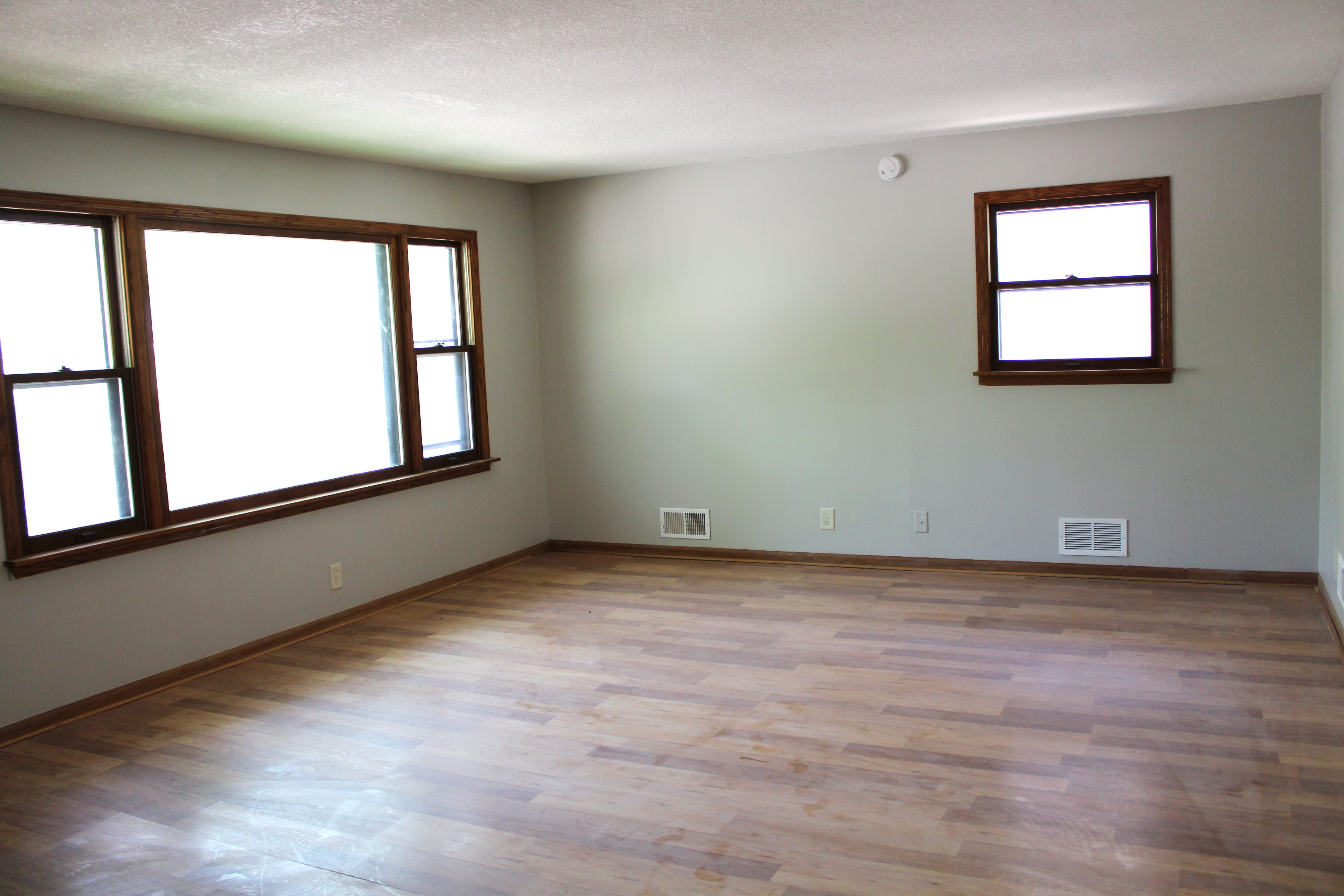 747 Tuscarora Ave W – photo 2