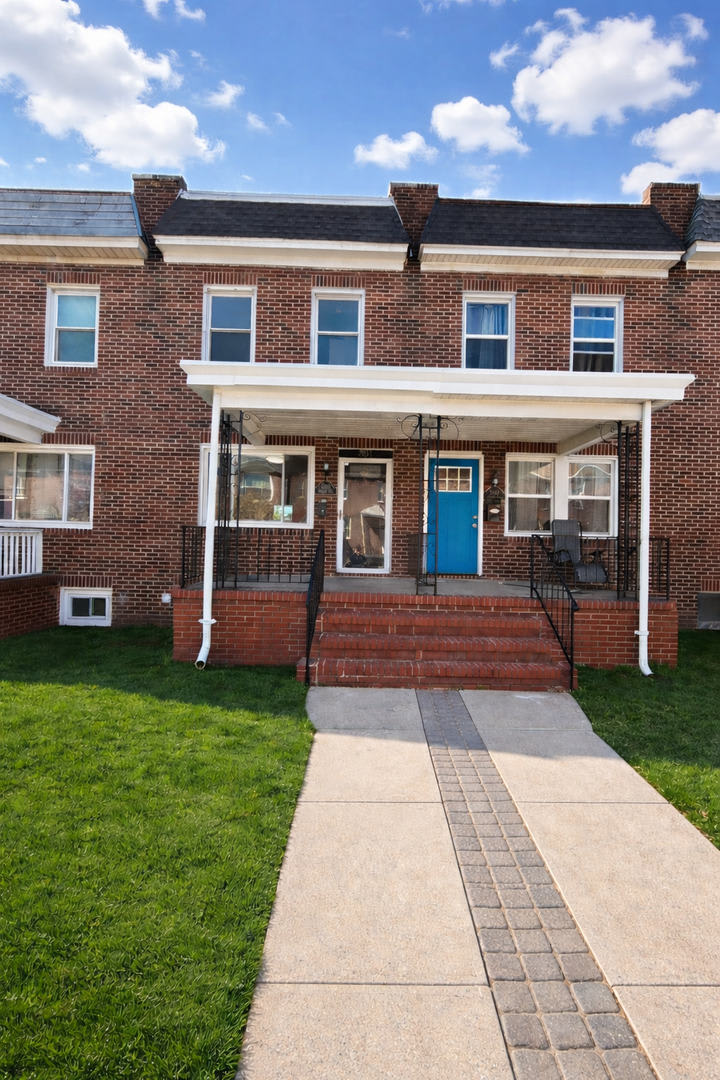 Beautifully Modern 3BR Townhome – photo 1
