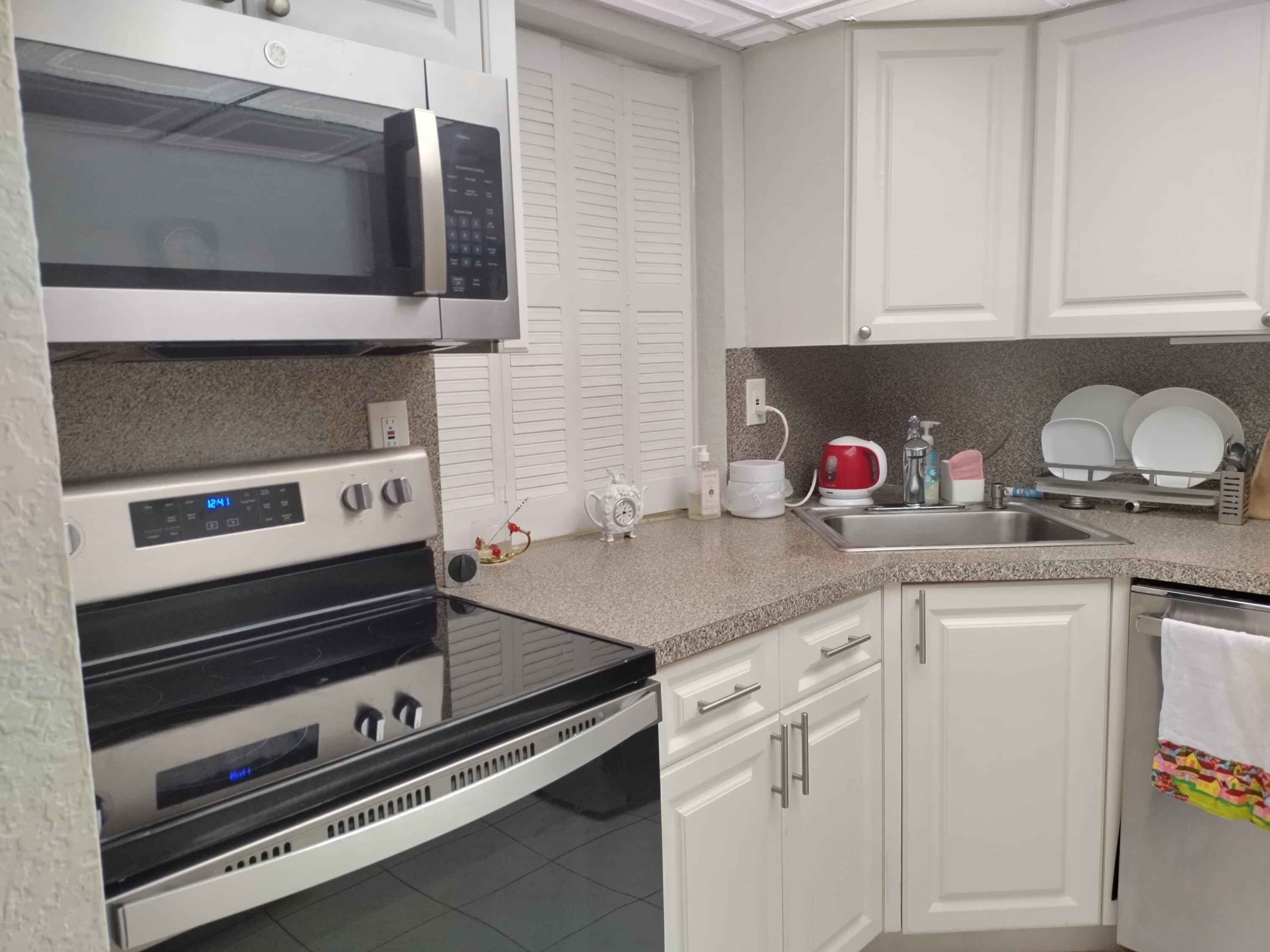 2101 Atlantic Shores Boulevard – photo 4