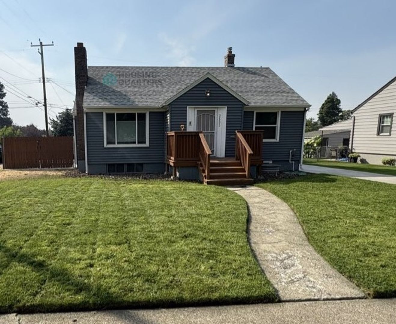 3 bed, 2 bath Single Family! Charming single-family home on a corner lot! – photo 1