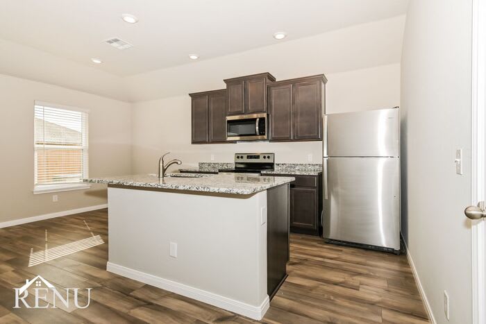 1605 Maroon Dr – photo 4