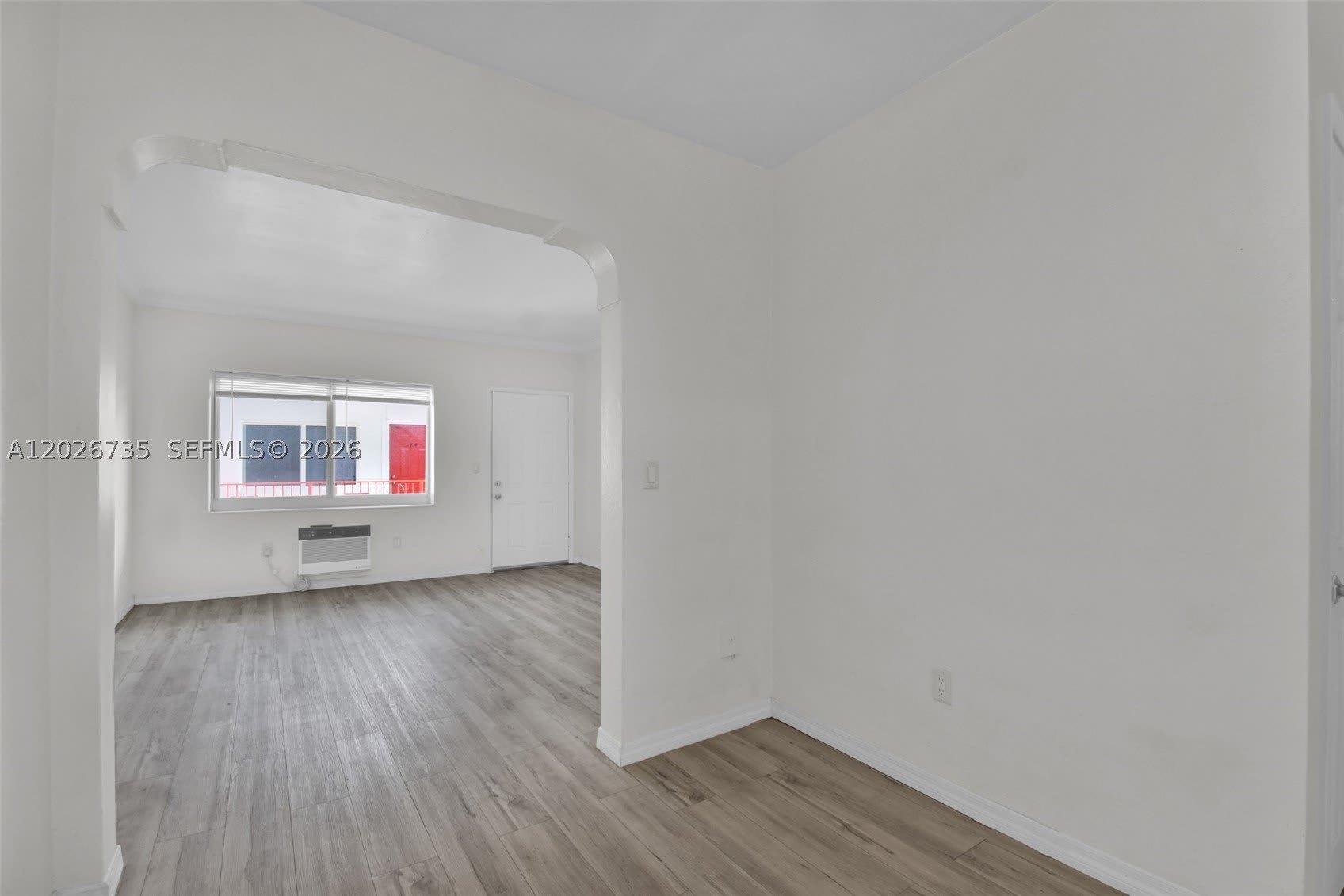1135 Euclid Ave – photo 5
