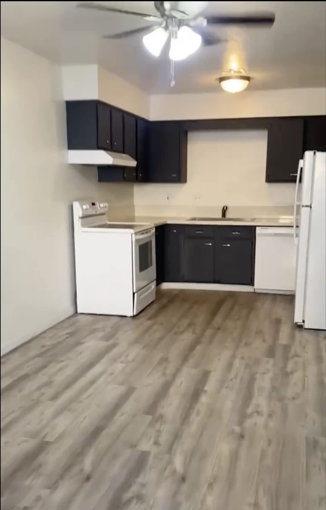 2220 Sahara Drive – photo 1