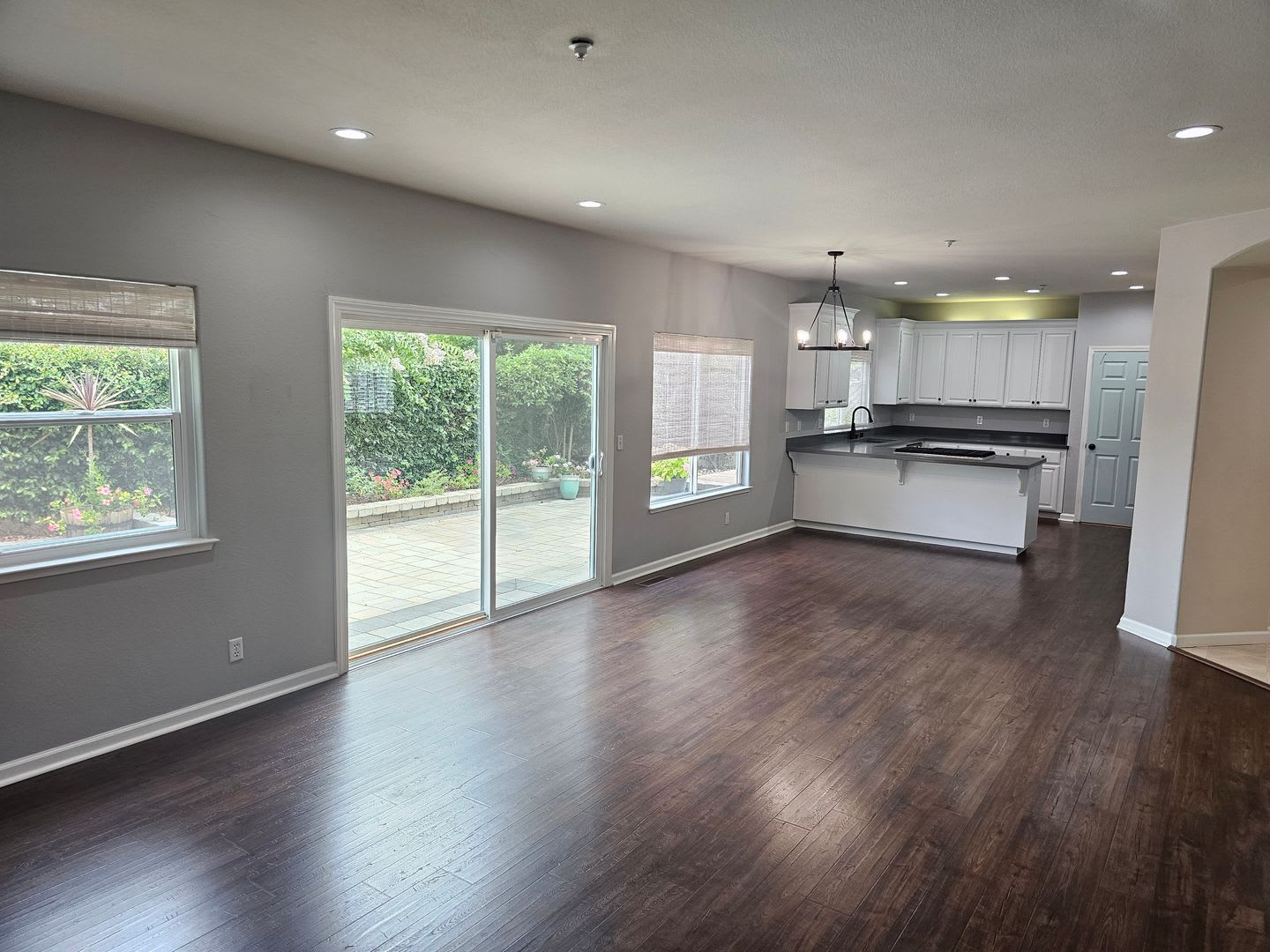 Beautiful Five Bedroom Four Bathroom Home – photo 5