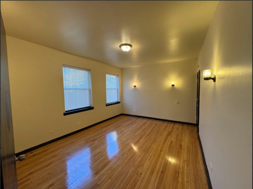 8233 South Ingleside Ave. – photo 4