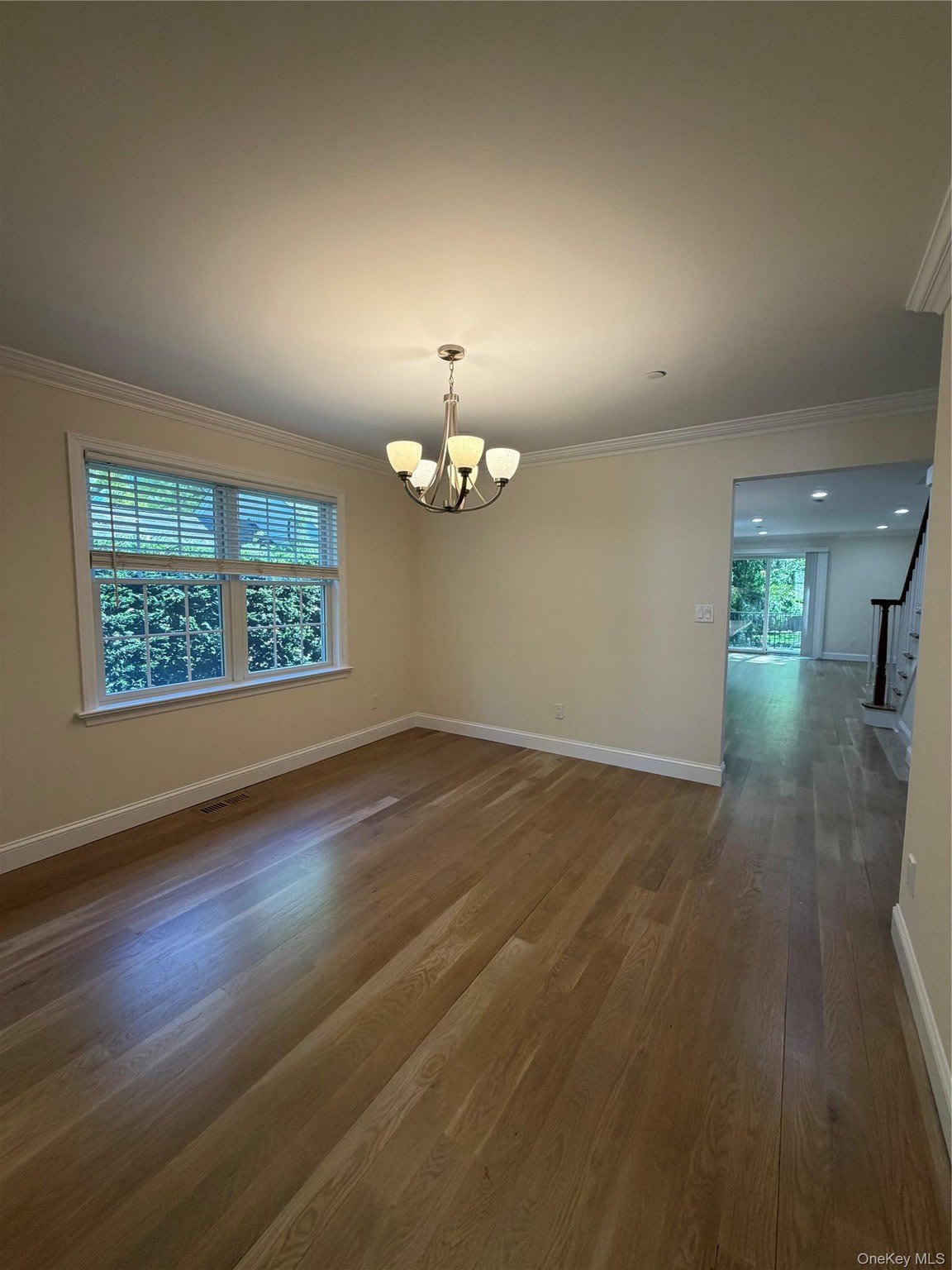 94 Thatcher Avenue – photo 4