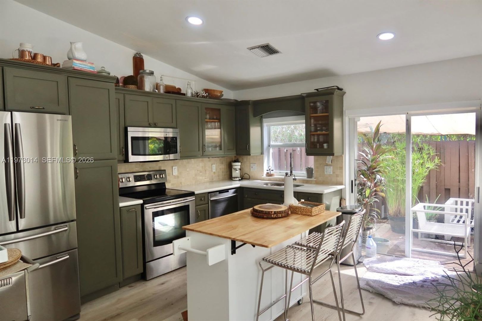5862 NW 113th Place 5862, Doral, FL 33178 – photo 1