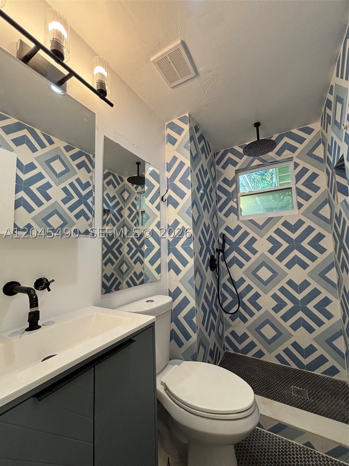 8220 NE 1st Pl – photo 3
