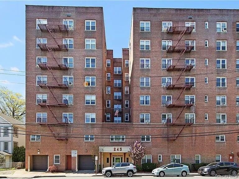 245 Bronx River Road – photo 1
