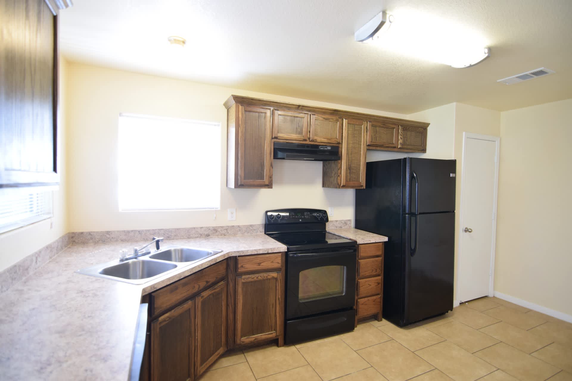 3401 Regency Dr – photo 3