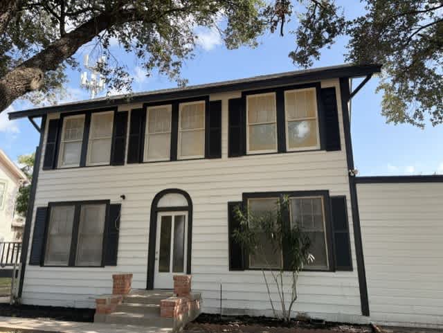 704 West Richard Avenue – photo 2