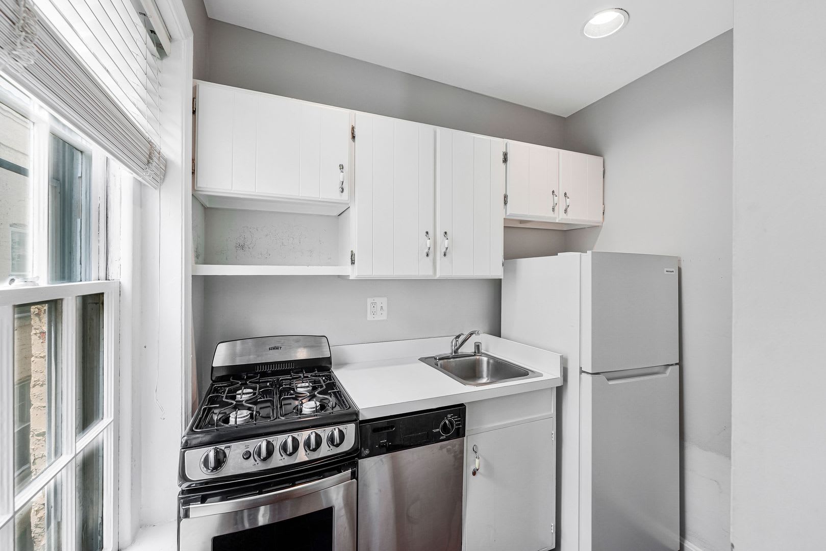 Capitol Hill Two-Bedroom – photo 3