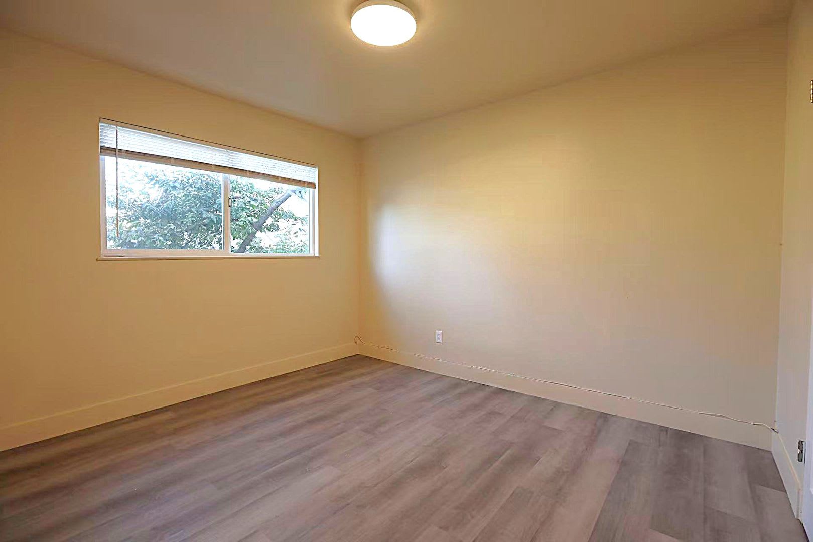 $2,395/month – Renovated 2BR/1BA in Prime Berkeley Location (Available Now) – photo 3