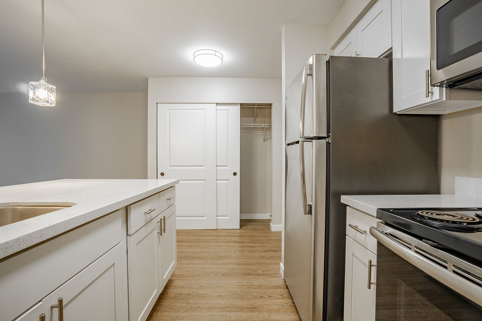 1800 Eastlake Apts (Scenic) – photo 4