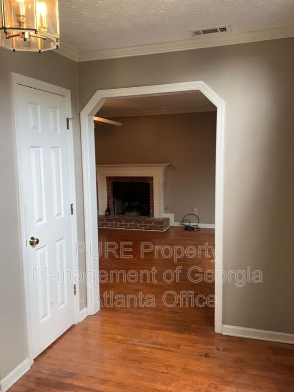 743 Helga Dr NE – photo 4