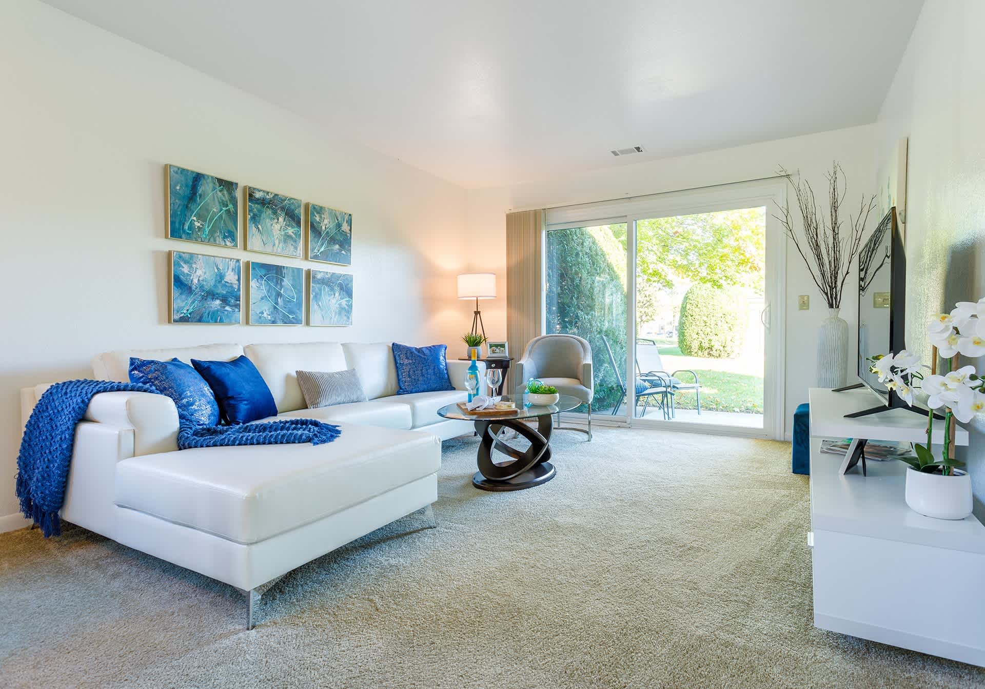 Waters Landing Apartment – photo 5