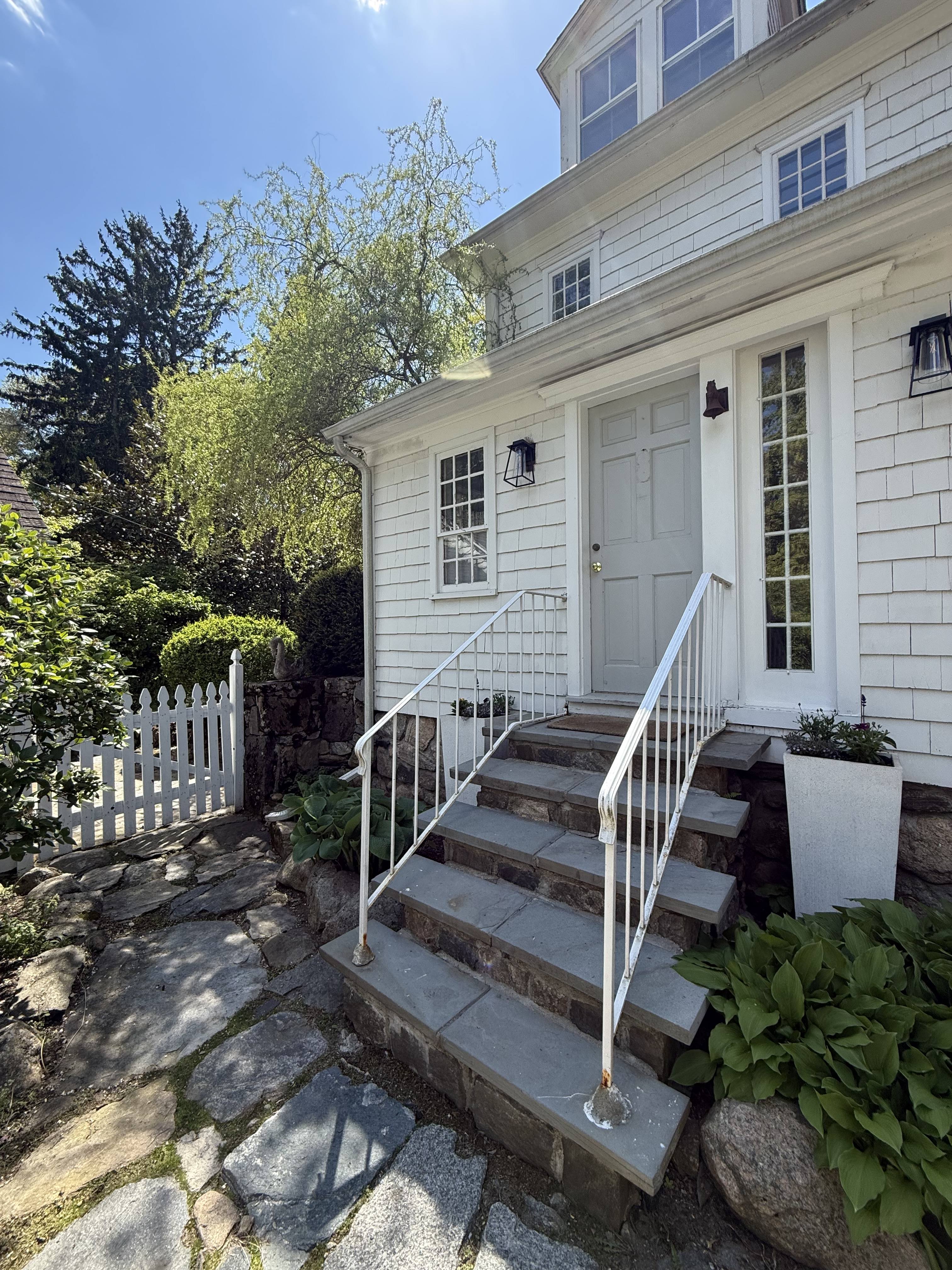 1709 Newfield Avenue – photo 3