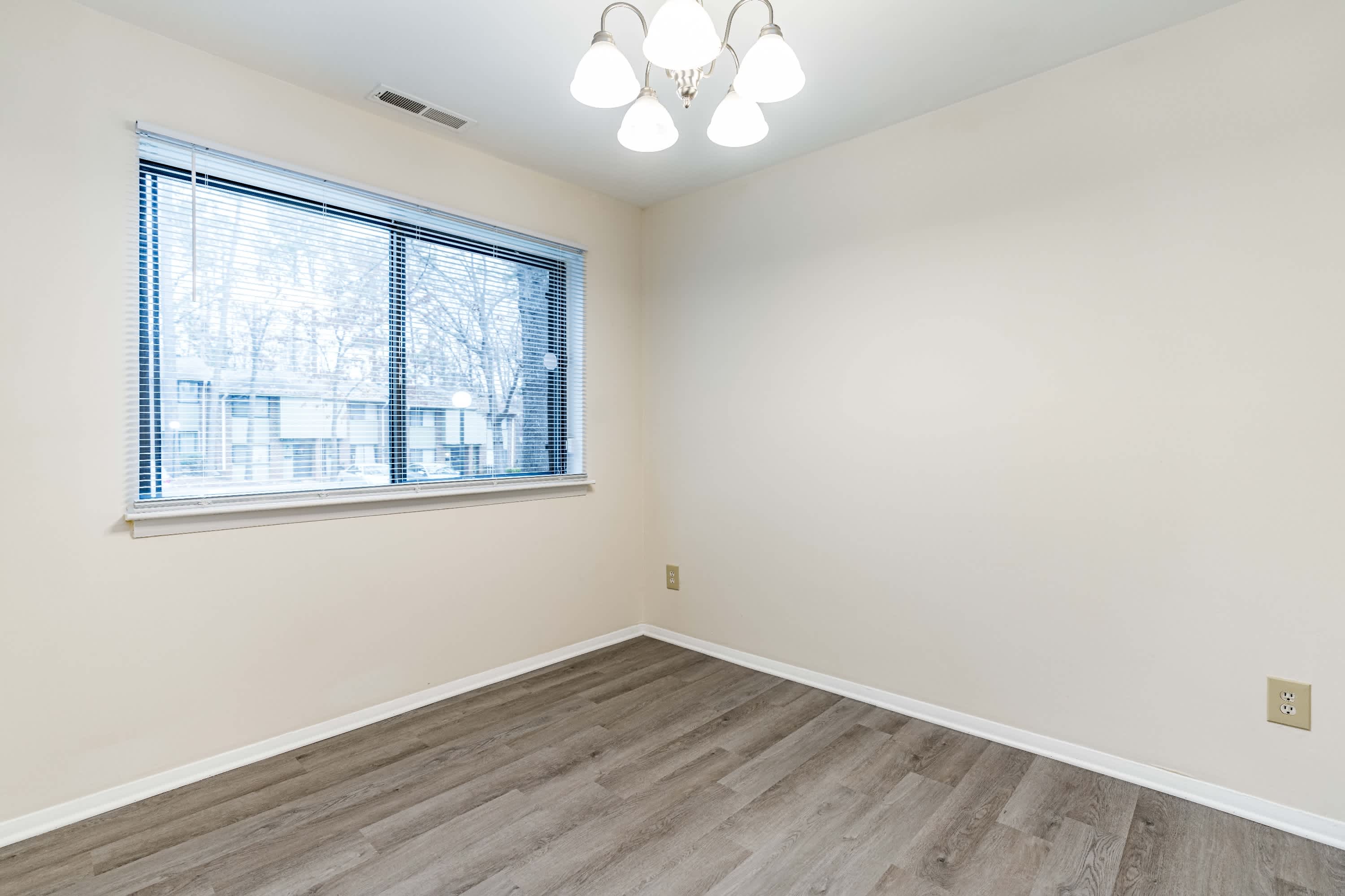 1232 Teakwood Place – photo 4