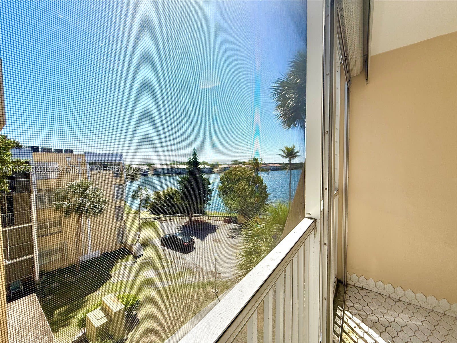 920 Ne 199Th St – photo 5