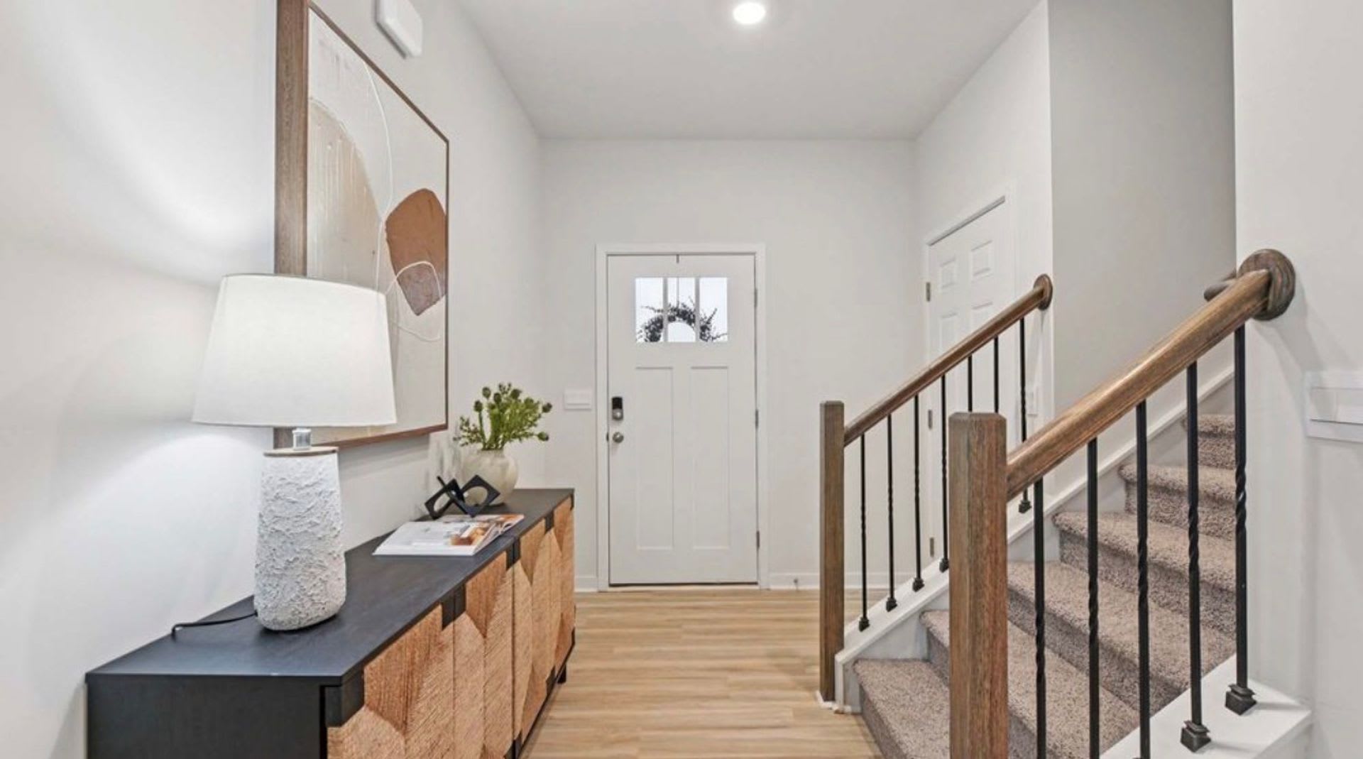 Brand New Spacious Floorplan – photo 2