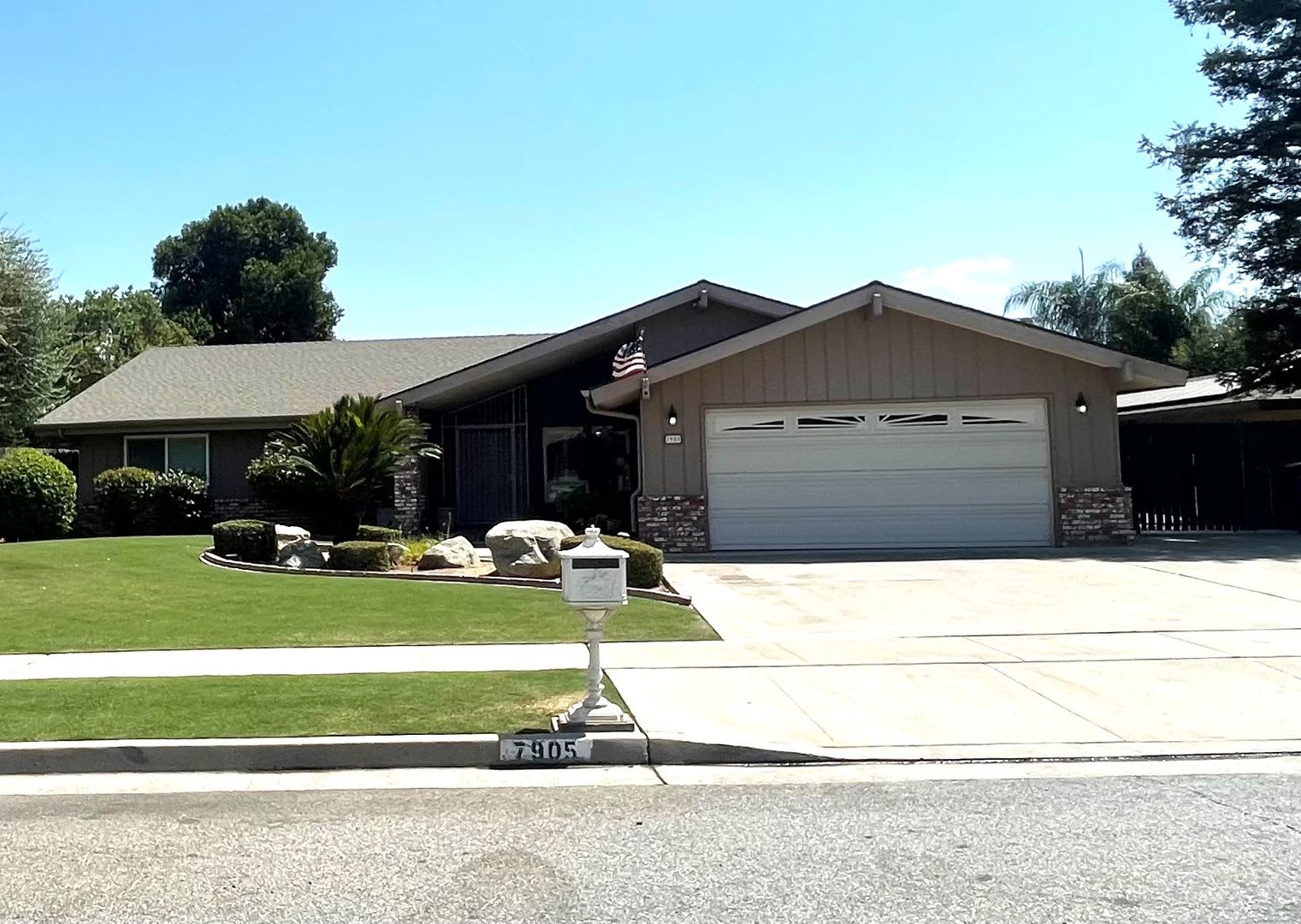 7905 Pembroke Avenue – photo 2
